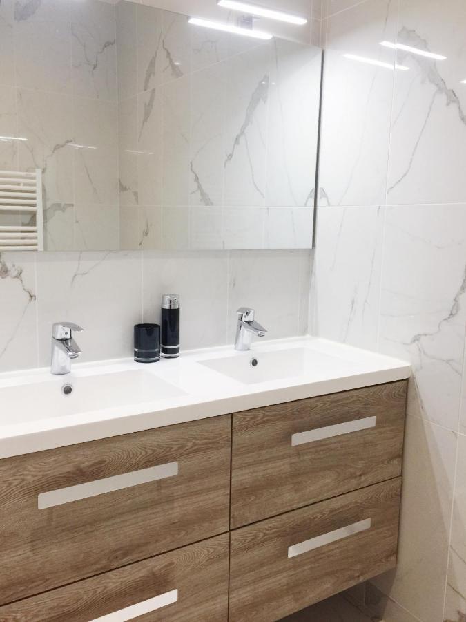 New Apartment In The Heart Of Le Marais París Exterior foto